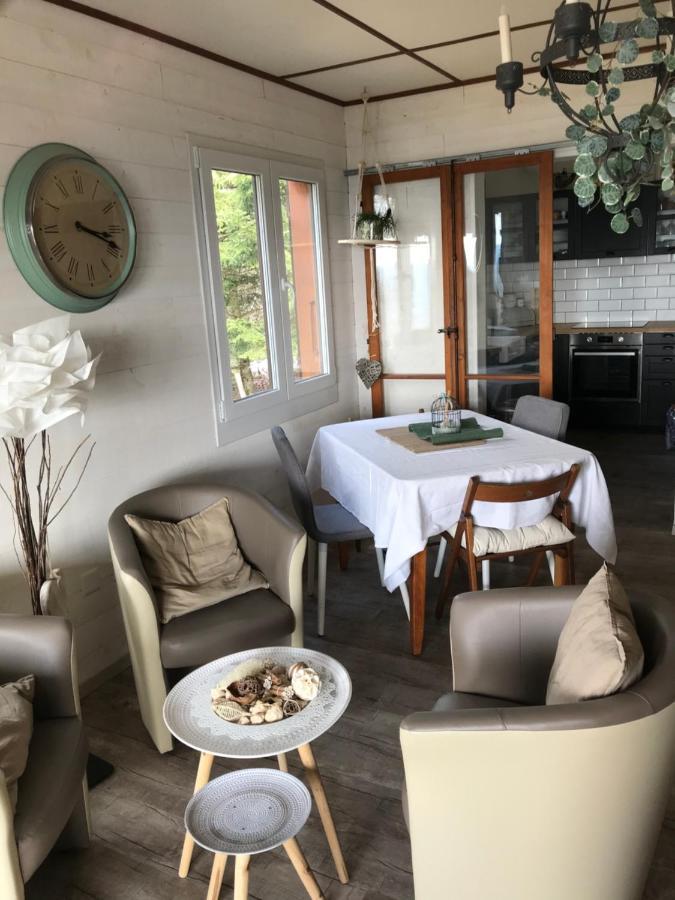 Un Ptit Chalet Ле-Брене Экстерьер фото